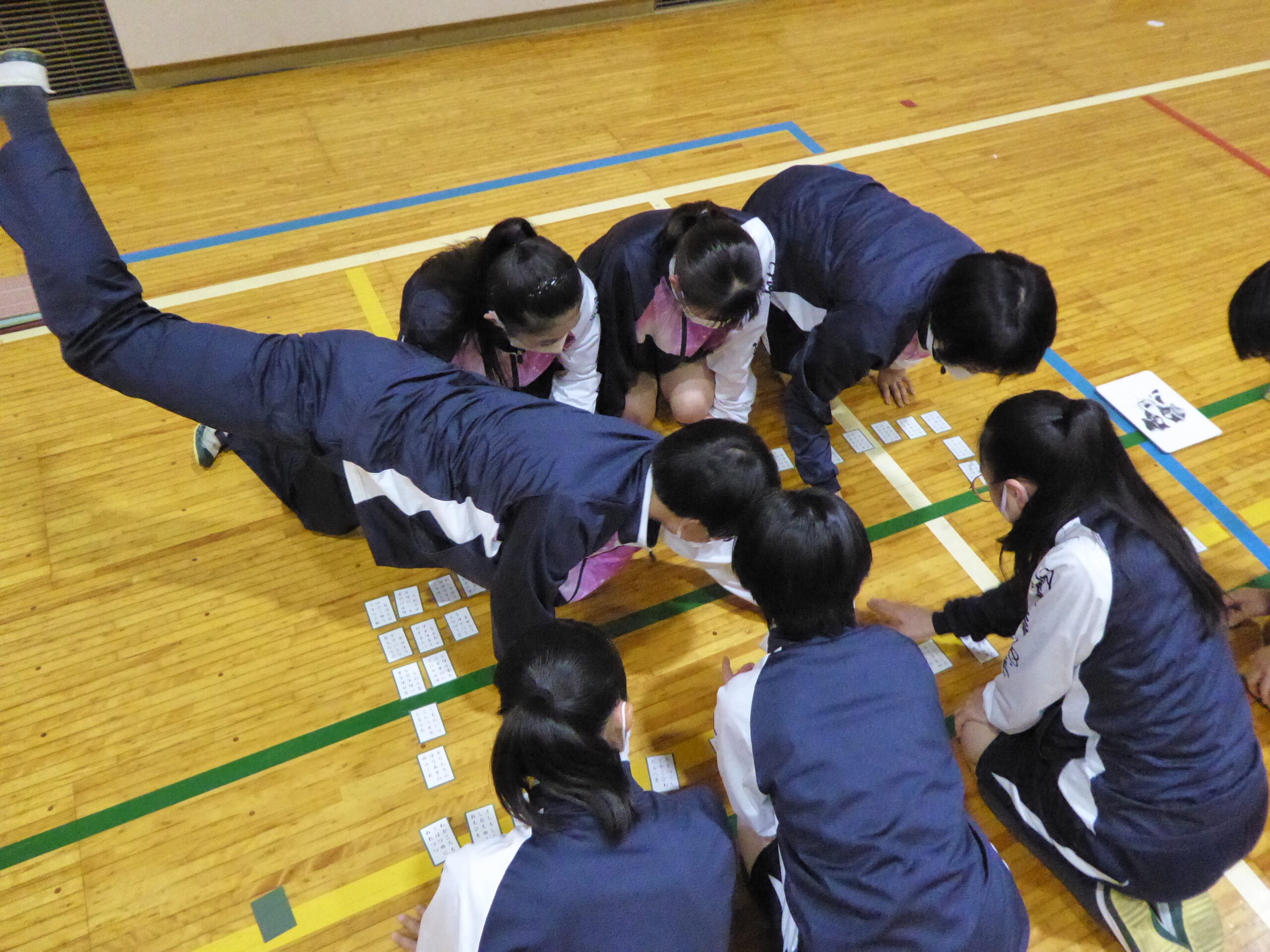 【中学生】新春百人一首大会 | 藤村女子中学・高等学校
